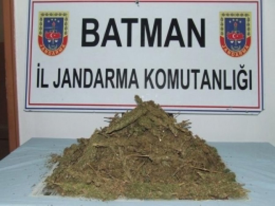 Batman'da Esrar Baskını