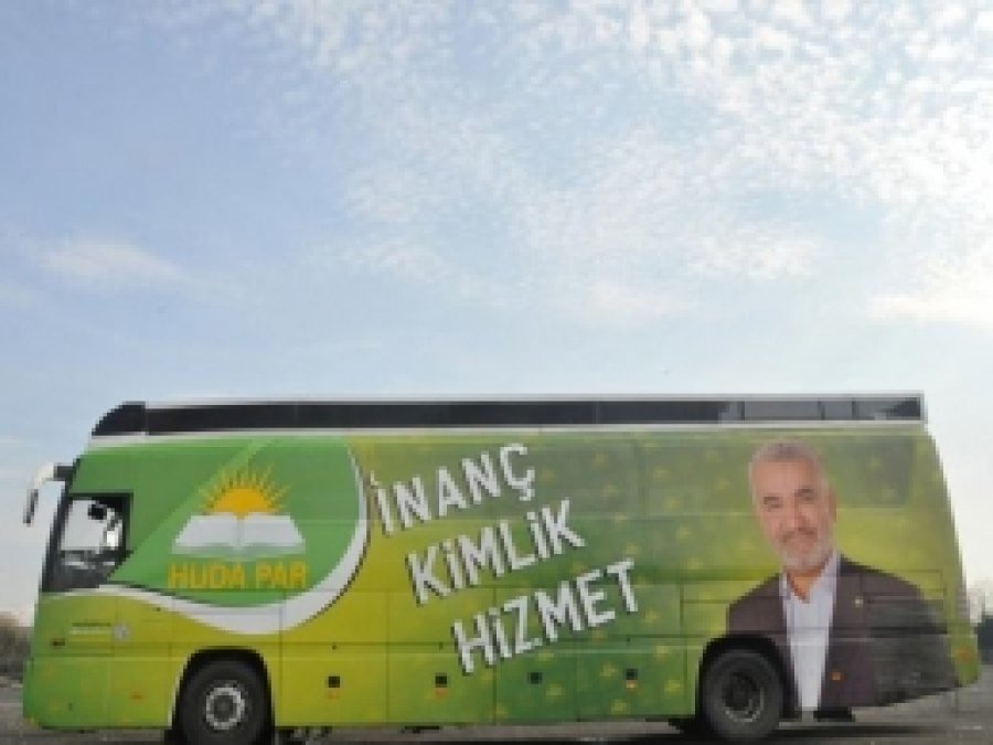 HÜDA PAR Seçim Otobüsü Ağrı Yolunda