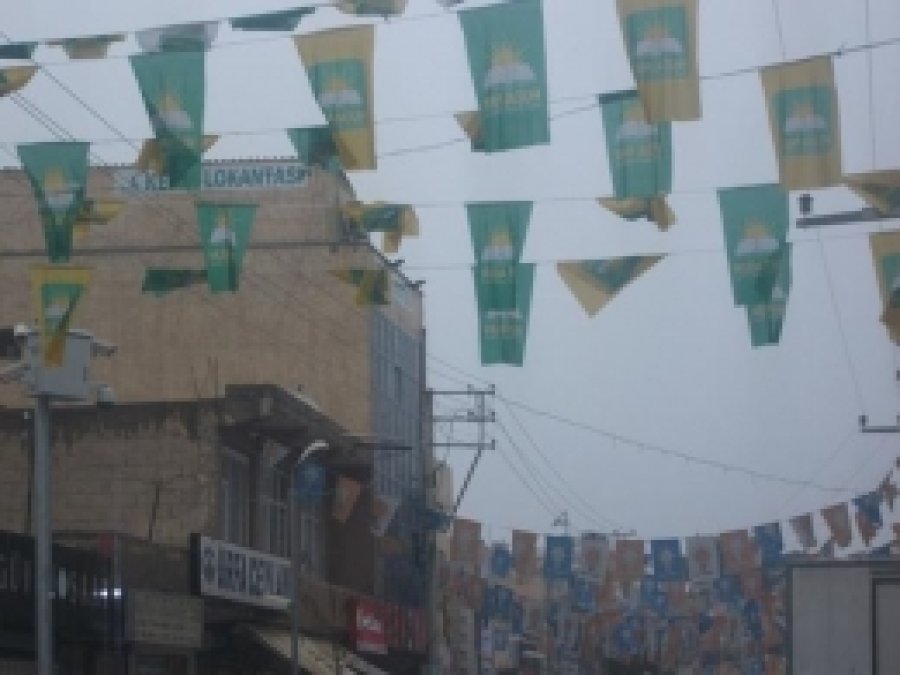Ceylanpınar'da Partilerin Bayrakları Kaldırılacak