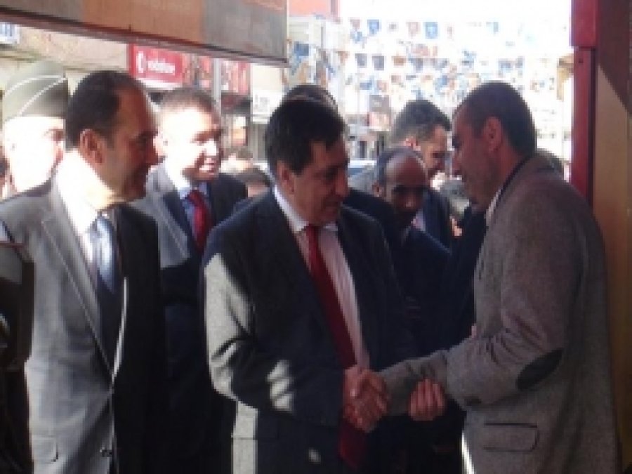 Şanlıurfa Valisi Ceylanpınar Esnafını Ziyaret Etti.