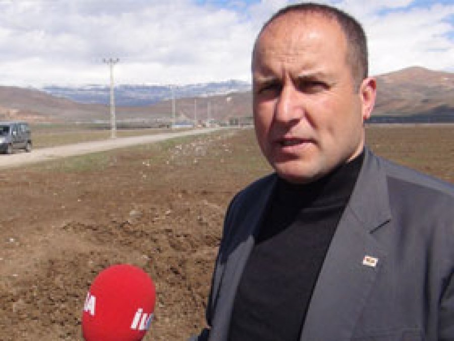 Köyün 650 Metre Yer Altı Telefon Kablosu Çalındı
