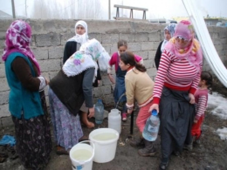 Ağrı'da Susuz Küpkıran Mahallesi Hizmet Bekliyor