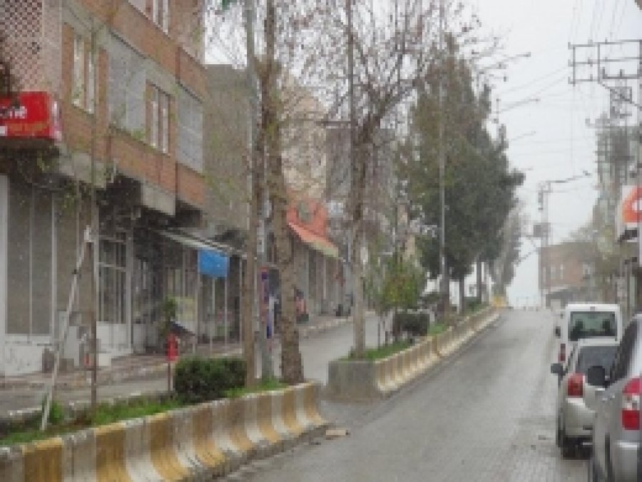 Çınar Yoğun Kar Yağışı Altında