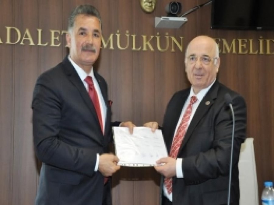 Üçüncü Kez Belediye Başkanı Oldu