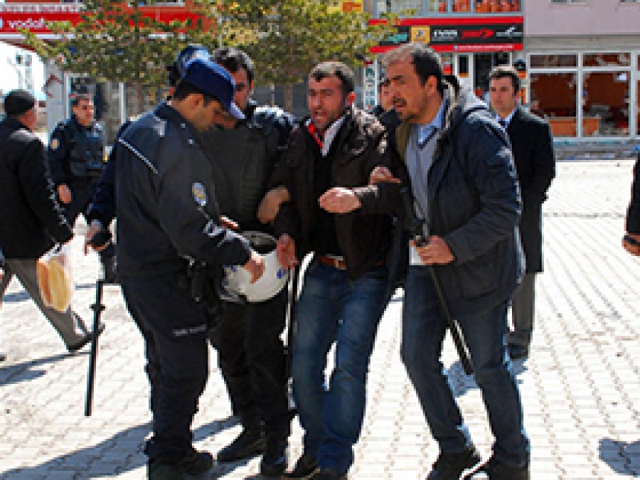 Ahlat'ta Seçim Olaylarında 9 Tutuklama