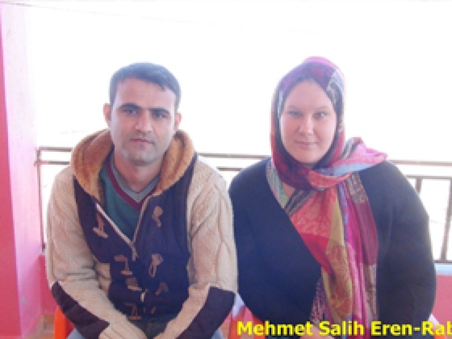 İsveçli Malin Müslüman Rabia Oldu 