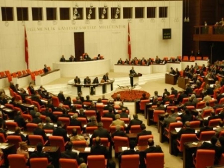 MİT Kanunu Meclis Genel Kurulunda Tartışmaya Açıldı