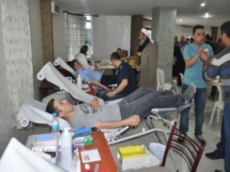 Kızılay Kutlu Doğum Etkinliğinde Kan Topladı