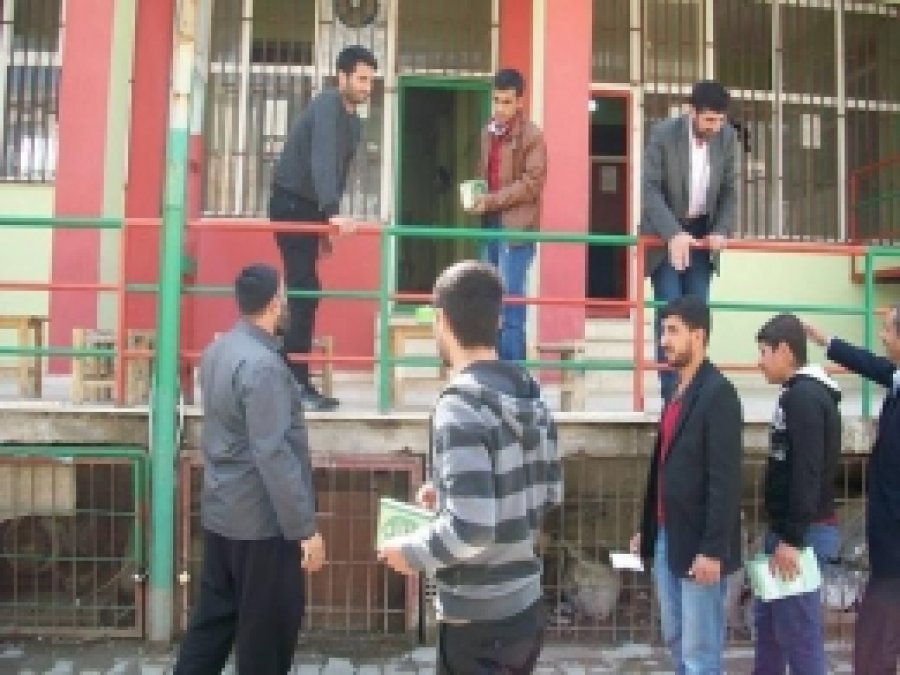 Hani İrşad-Der 2 Bin Kuran-ı Kerim Dağıttı