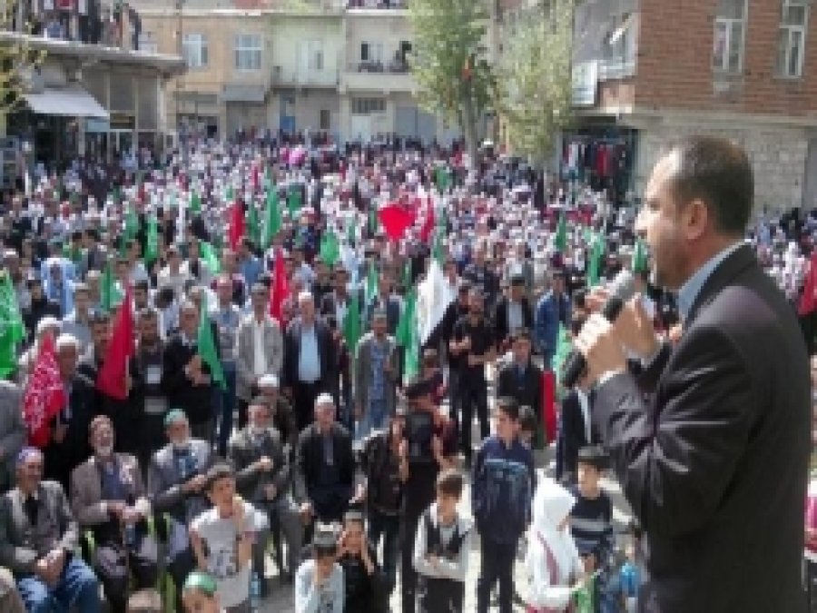 Dicle'de Binler 'Muhammed' (a.s) Dedi
