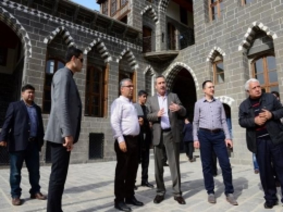 Diyarbakır'da Tarihi Mekânlar Restore Ediliyor