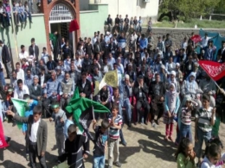 Pekmezciler'de (Bauxan) Peygamber Sevdası