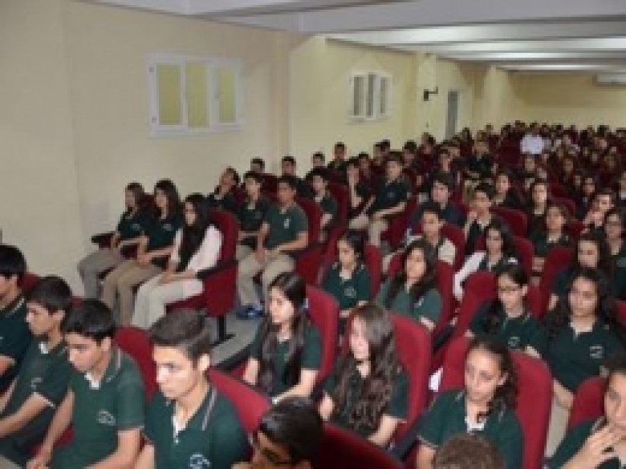 Tarsus'ta Güvenli ve Bilinçli İnternet Kullanımı Anlatıldı