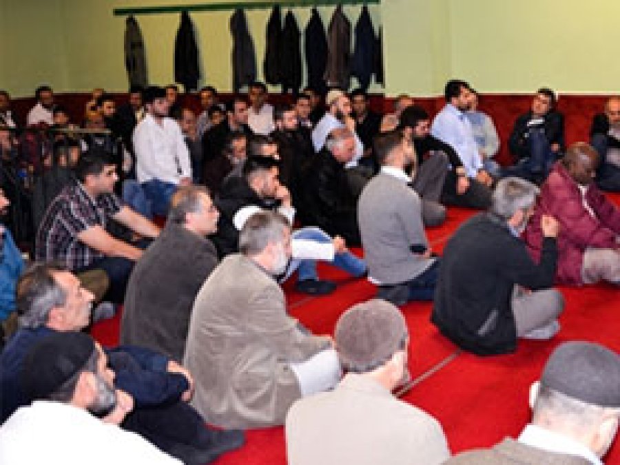 Wiesbaden'de Regaib Gecesi İhya Edildi