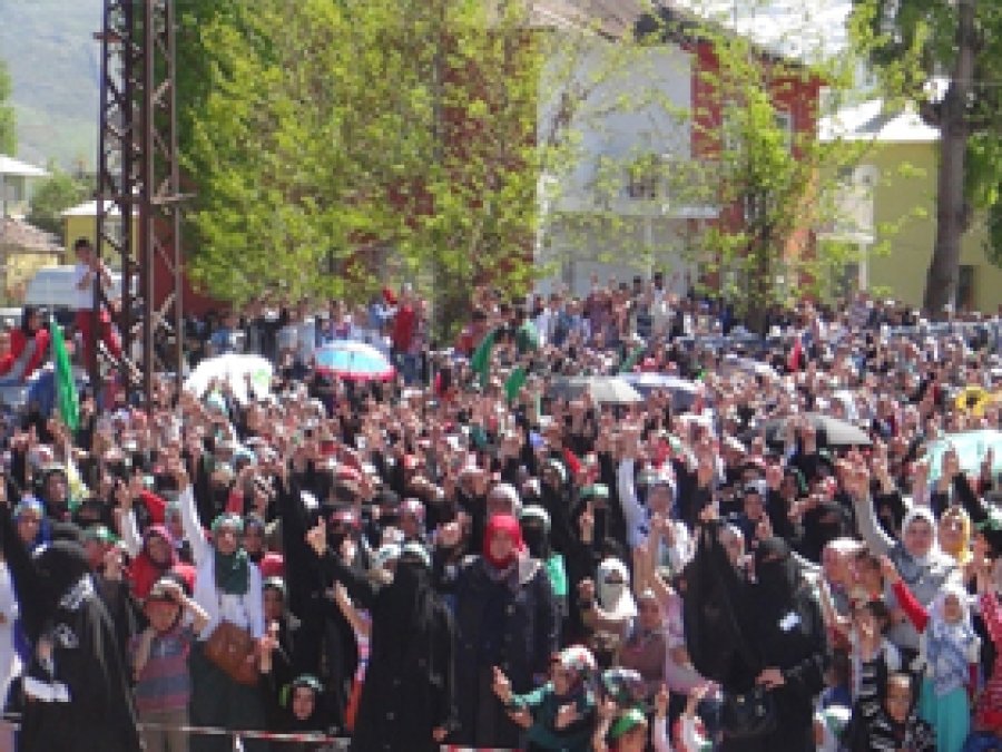 'Yesrib'i  Medine-i Münevvere Yapan Hz. Muhammed'tir'
