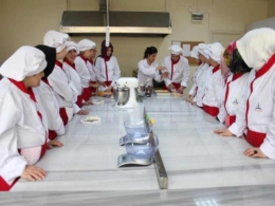 Geleceğin Lezzet Ustaları BUSMEK'te Yetişiyor