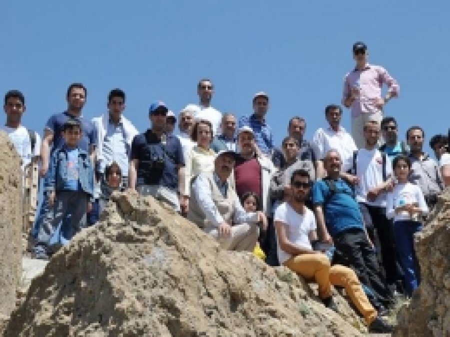 Üniversitesi Öğrencileri Palu'yu Gezdi