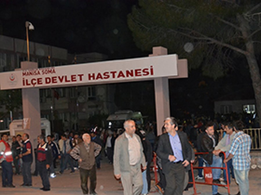 Soma'da Endişeli Bekleyiş Sürüyor 