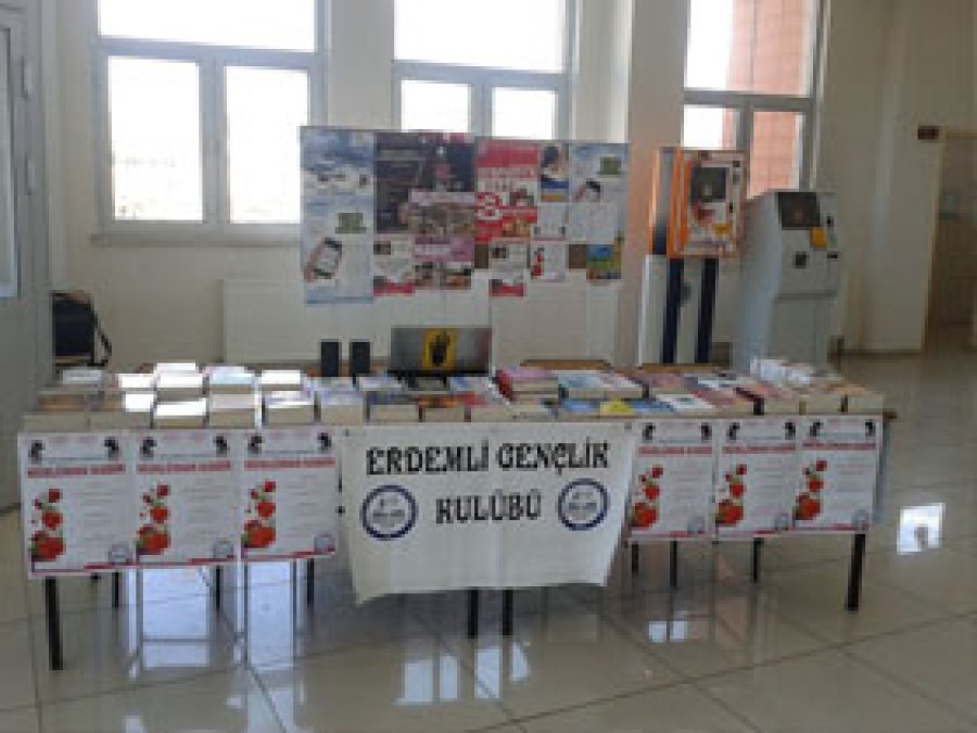 Erdemli Bayanlar Konferans Düzenliyor