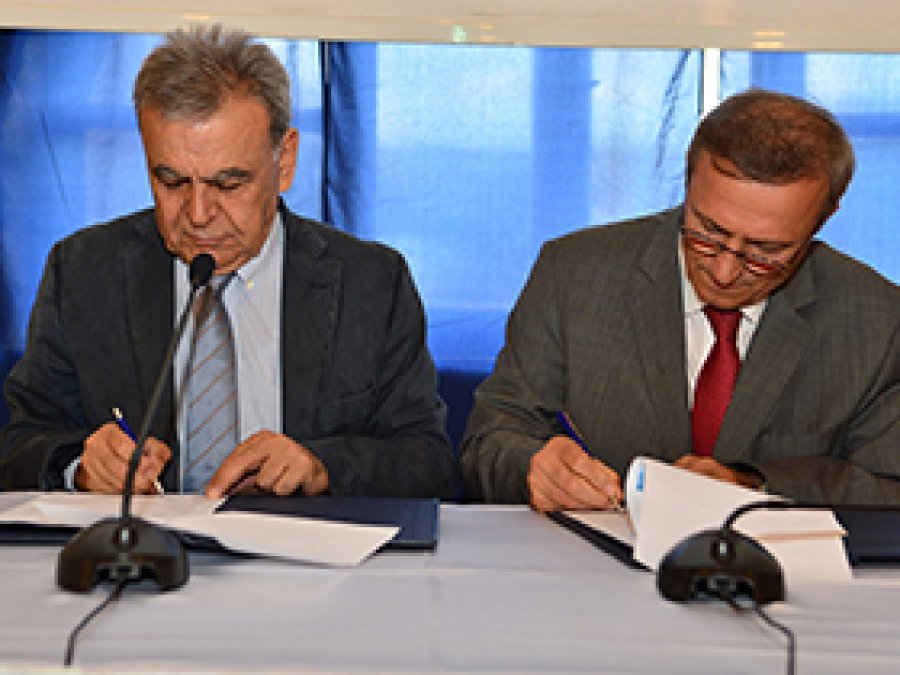 Yeni Arabalı Vapurlar İçin İmzalar Atıldı