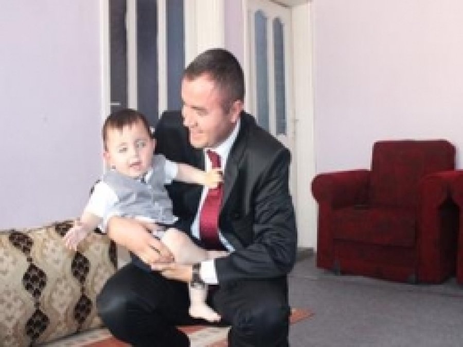 Kornea Hastası Bebek İçin Işık Göründü