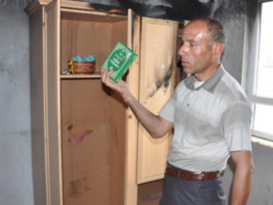 Yangında Kur'an Hariç Her Şey Yandı