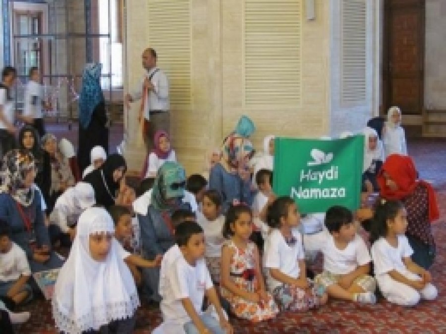 Adana'da Cami Çocuk Buluşması Yapıldı