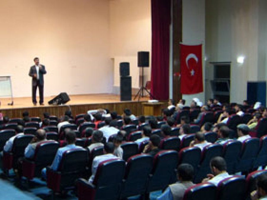 'İslam Beldelerinde Oynanan Oyunlar' Konuşuldu