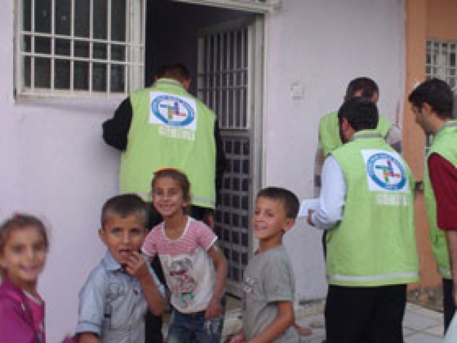 Cizre Nuh Gıda Bankasından Fakir Ailelere Yardım