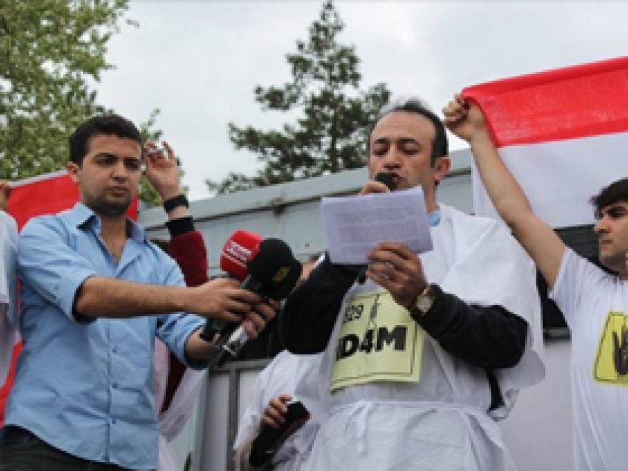 'Gül Tebrik Mesajını Geri Çeksin'