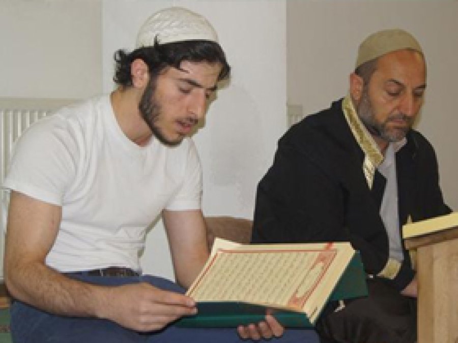 Avusturya'da Beraat Gecesi İhya Edildi