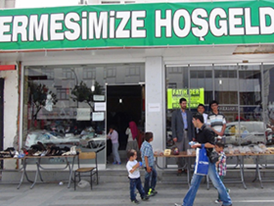 Fatih-Der Muhtaçlar Yararına Kermes Açtı