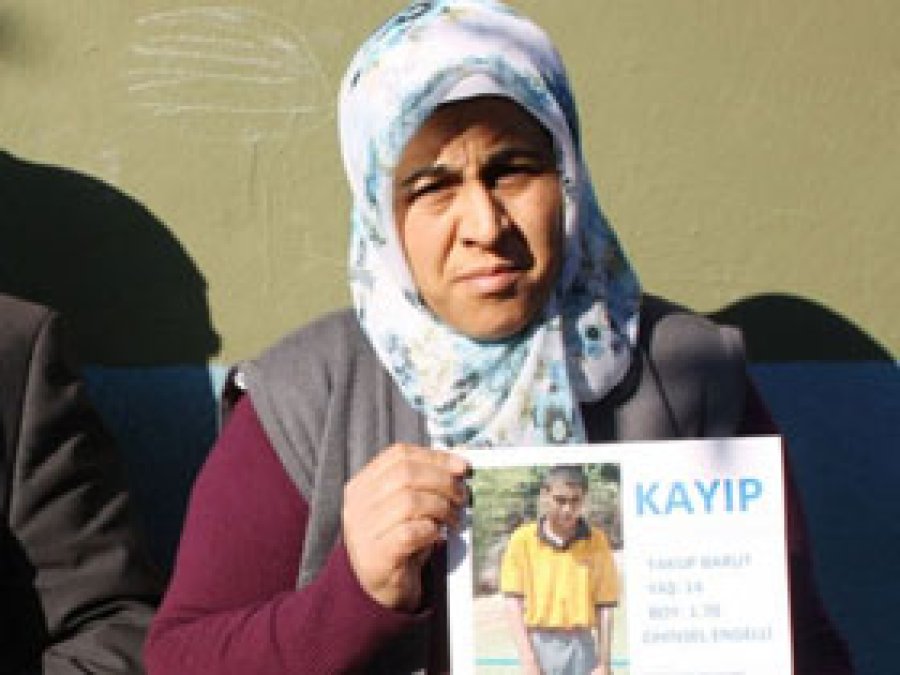 Gözü Yaşlı Anne Kaybolan Oğlunu İstiyor