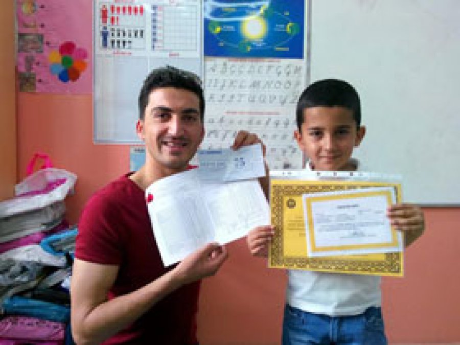 Başarılı Öğrencilere Karne Hediyesi 