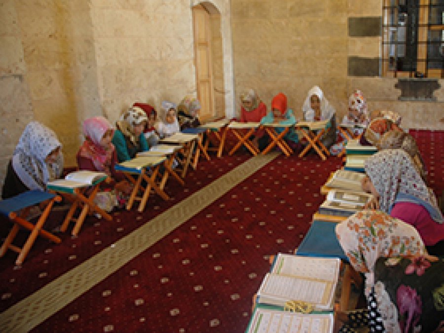 Antep'te Camiler Şenlendi 