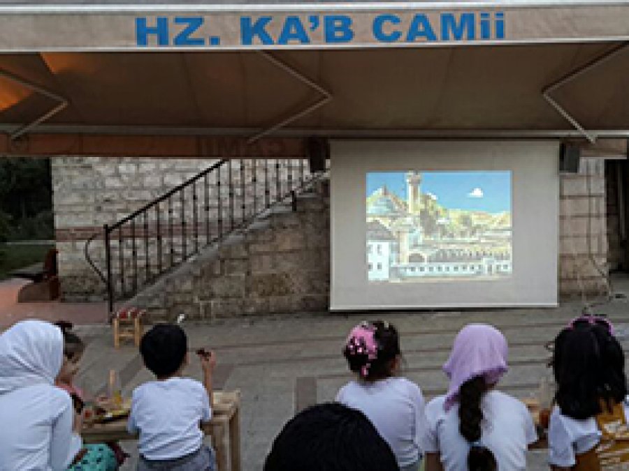 Camii İmamından Örnek Davranış