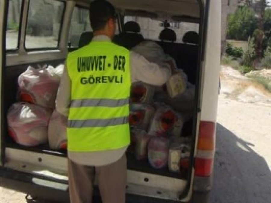 Uhuvvet-Der'den Muhtaç Ailelere Yardım