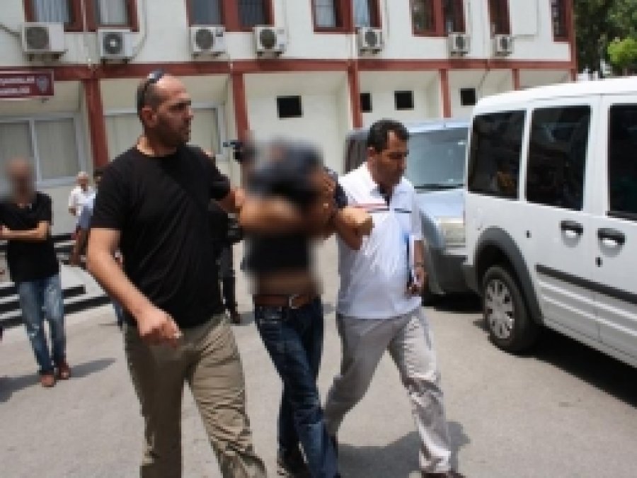 Mersin'de Hırsızlıktan 3 Kişi Yakalandı 