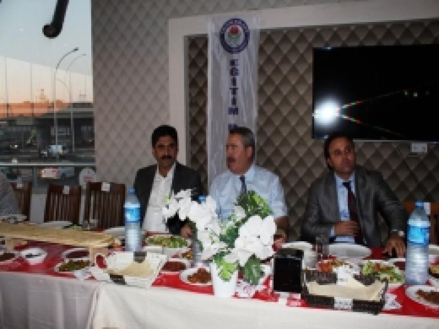Diyarbakır Eğitim Bir-Sen'den İftar Programı 