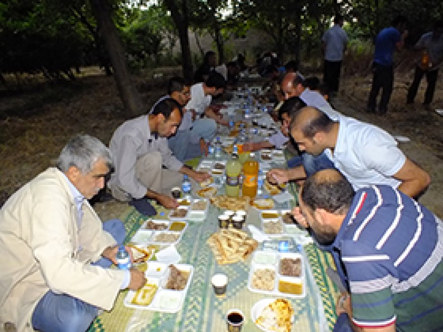 Hani İrşad Der'den İftar Yemeği 