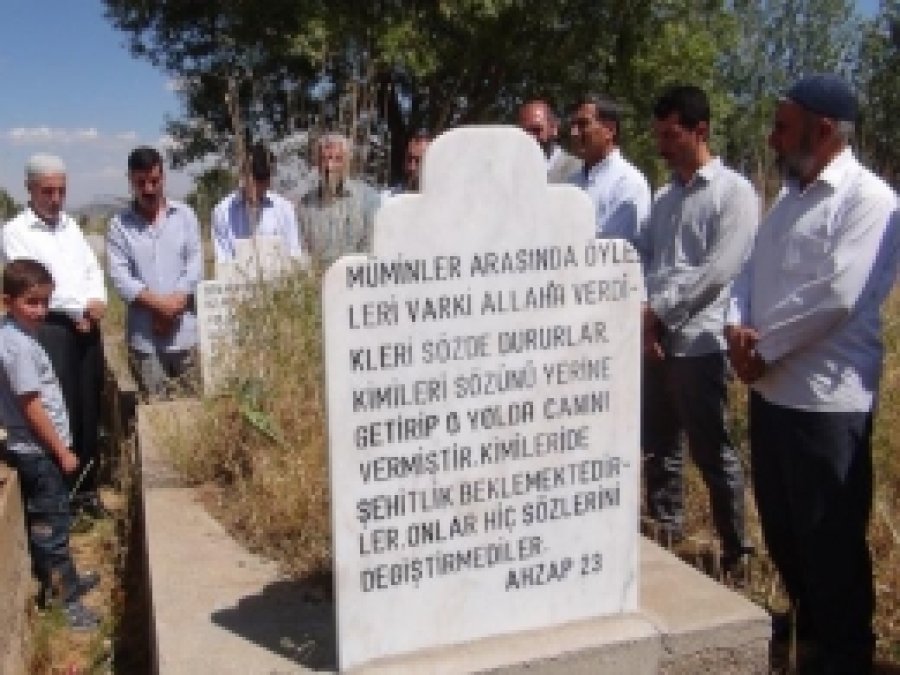 Bayramda İslam Şehitleri Unutulmadı