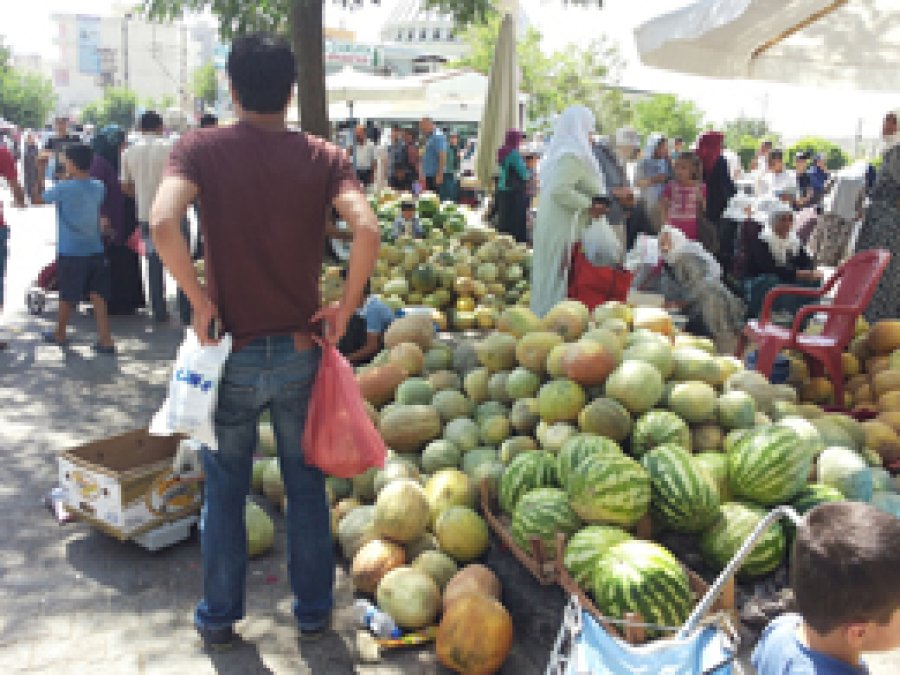 İdil'de Yetişen Organik Ürünler Kapışılıyor