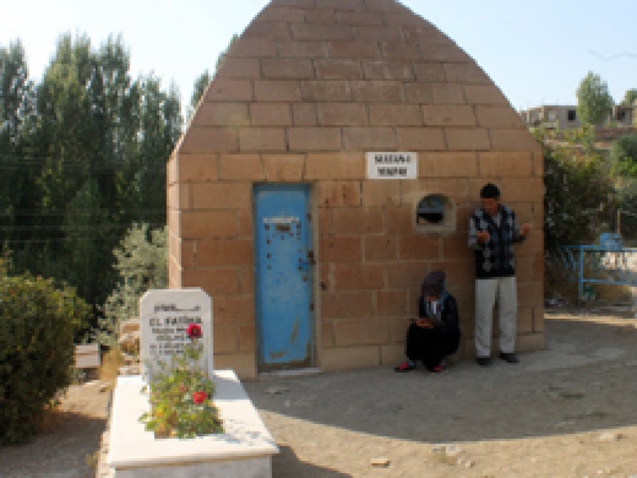 Vefalı Vanlılar Alimlerini Unutmuyor