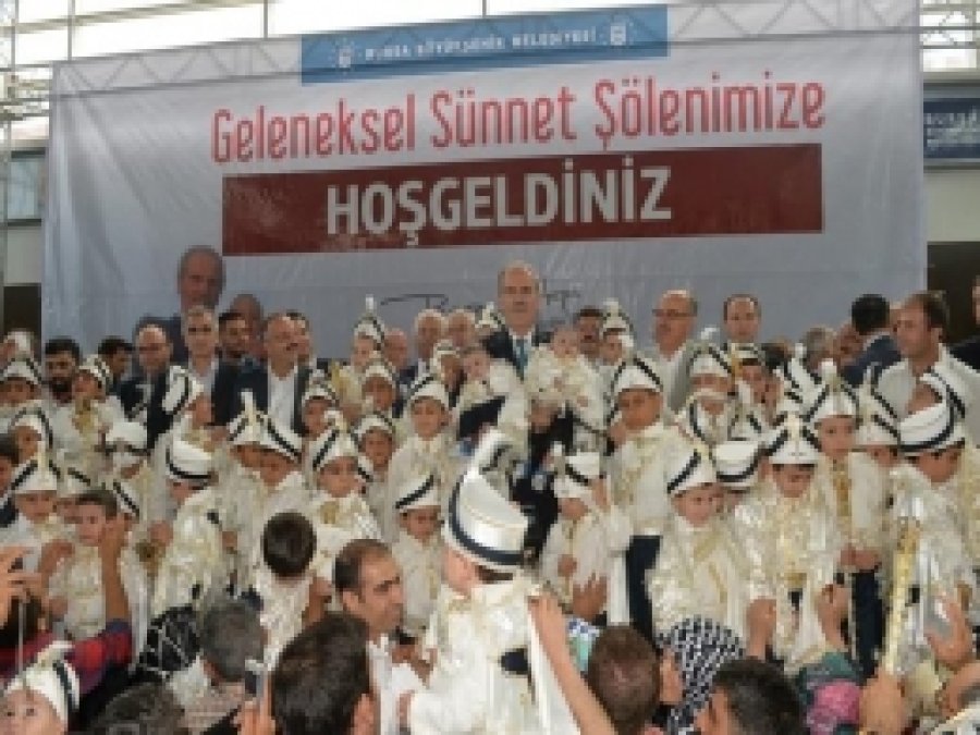 Bursa'da Bin Çocuk Sünnet Edildi
