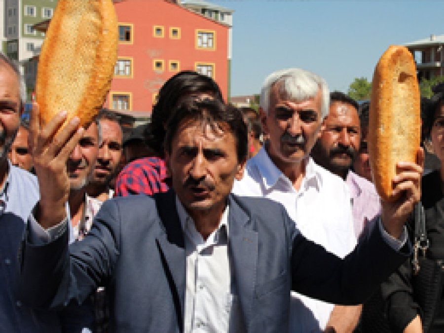 İşsiz Kalan İşçiler Ankara'ya Yürüyor