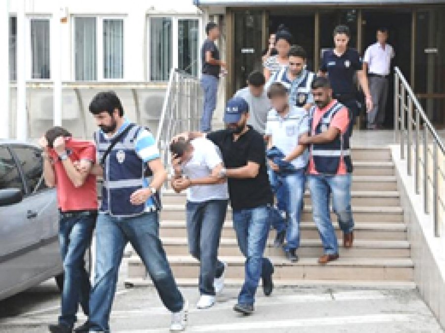 Silvan'da Uyuşturucu Baskınları