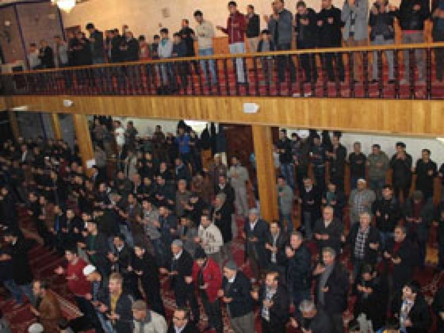 Siirt’te Mevlid Kandili Dualarla ihya edildi
