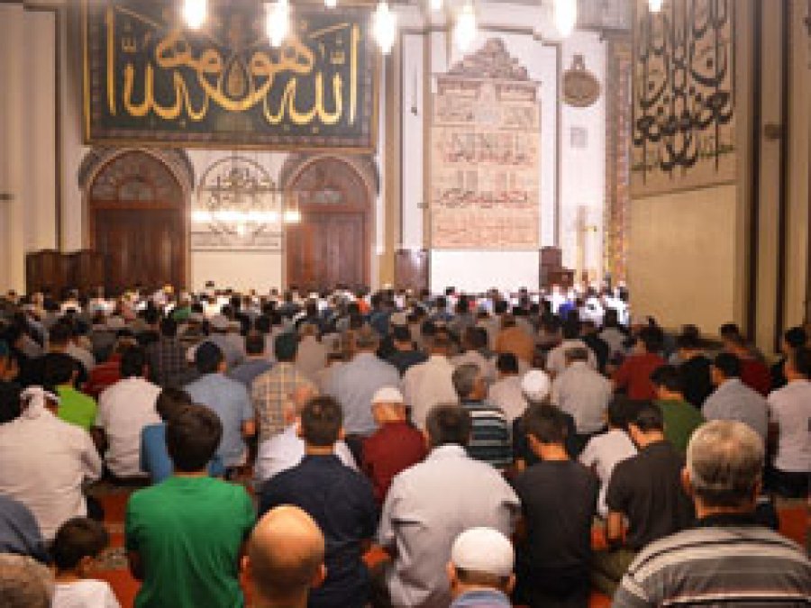 Bursa’da Mevlid Kandili’nde camiler doldu