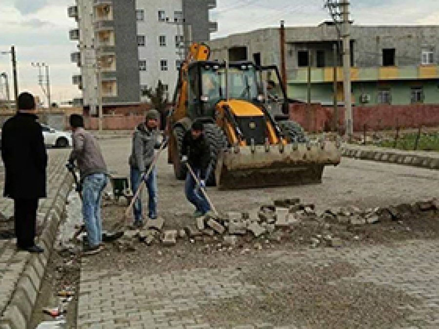 Silopi'de açılan hendekler kapatılıyor