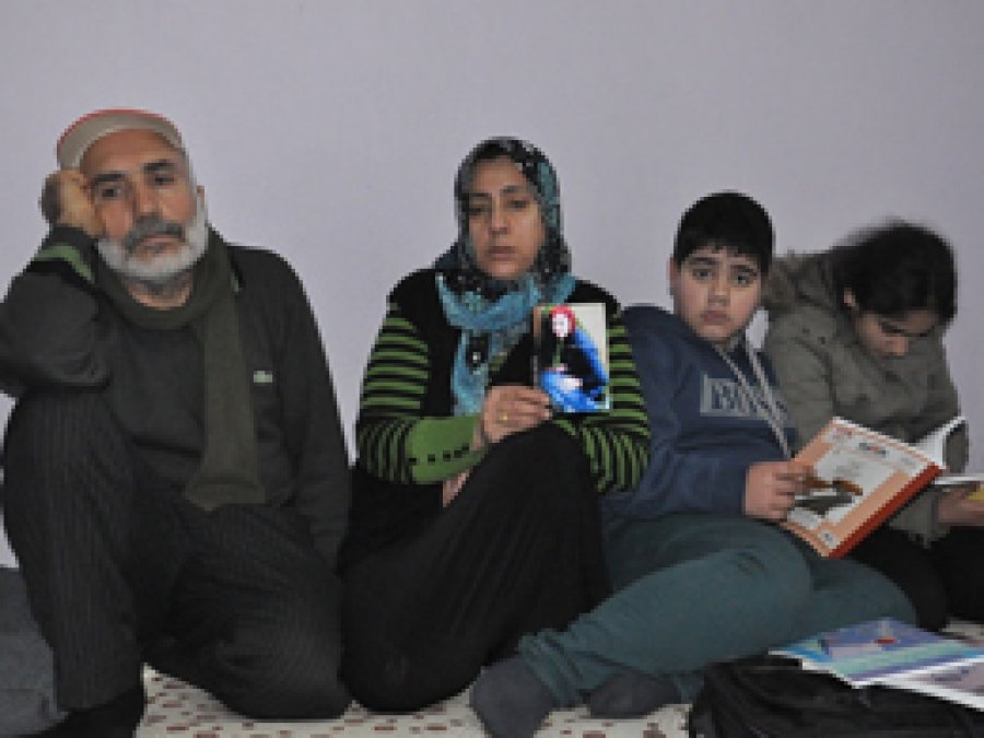Acılı aile: Kızımızın beynini yıkayıp kaçırdılar